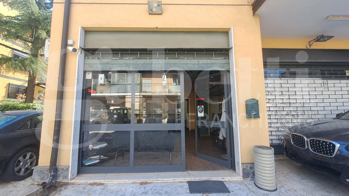 Negozio in affitto a Sant'Agata Li Battiati