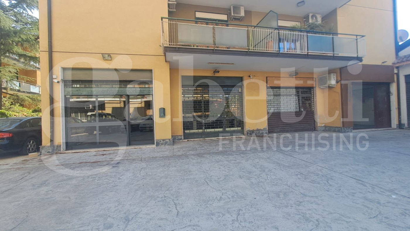 Negozio in affitto a Sant'Agata Li Battiati
