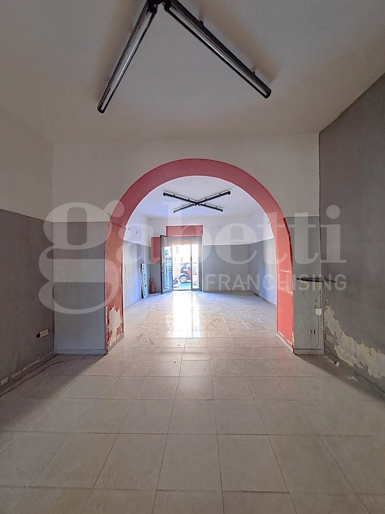 Negozio in affitto a Catania