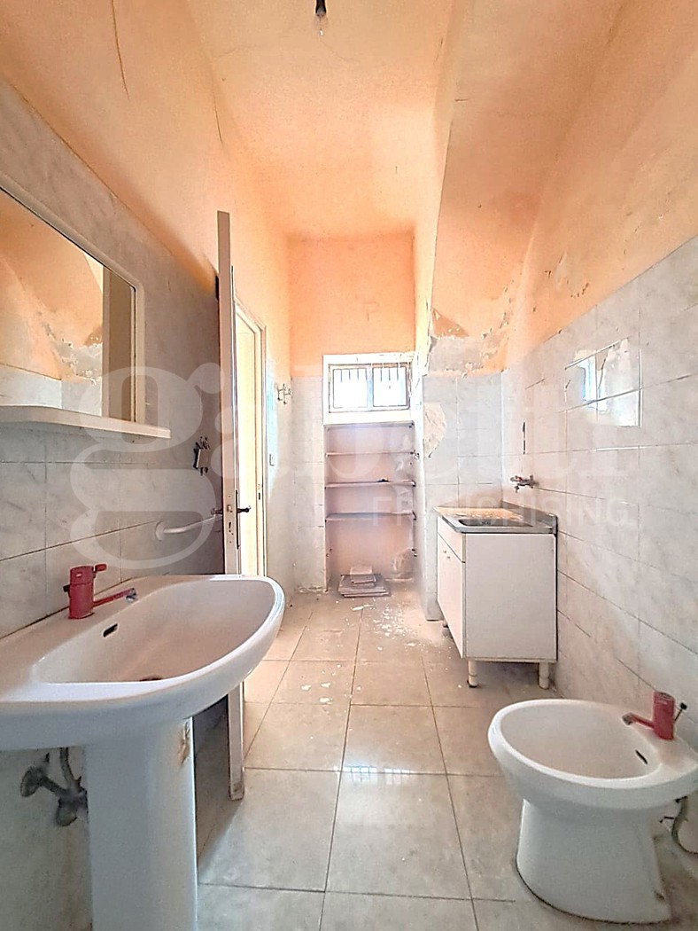 Negozio in affitto a Catania