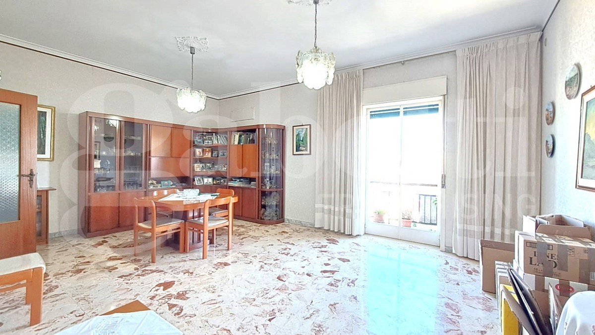 Quadrilocale con box doppio a Catania