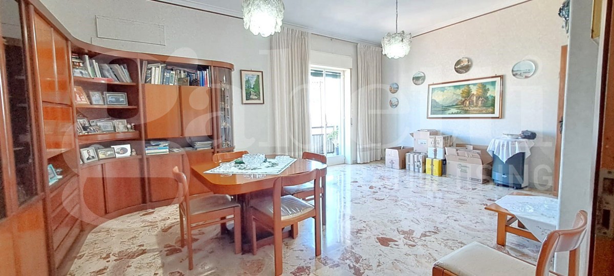 Quadrilocale con box doppio a Catania