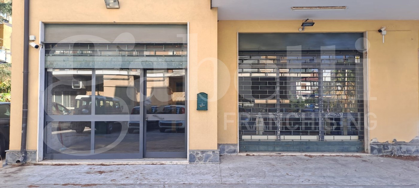 Negozio in affitto a Sant'Agata Li Battiati
