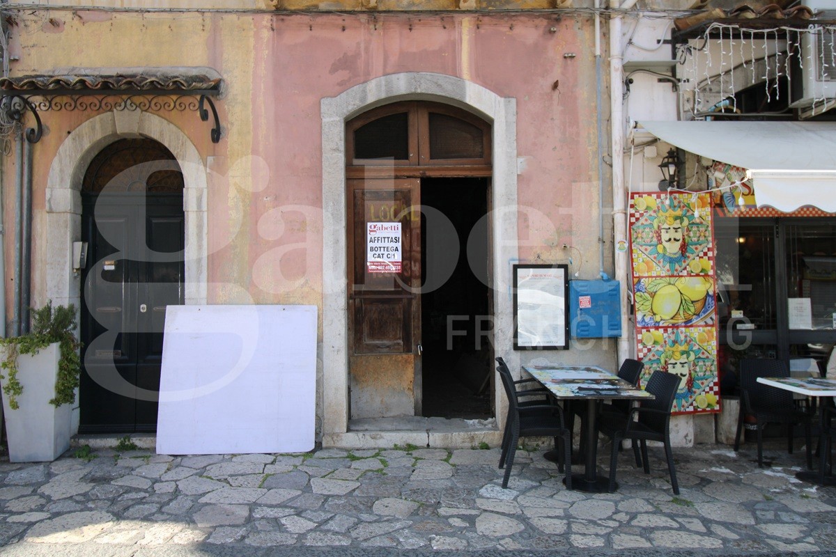 Negozio in affitto a Taormina