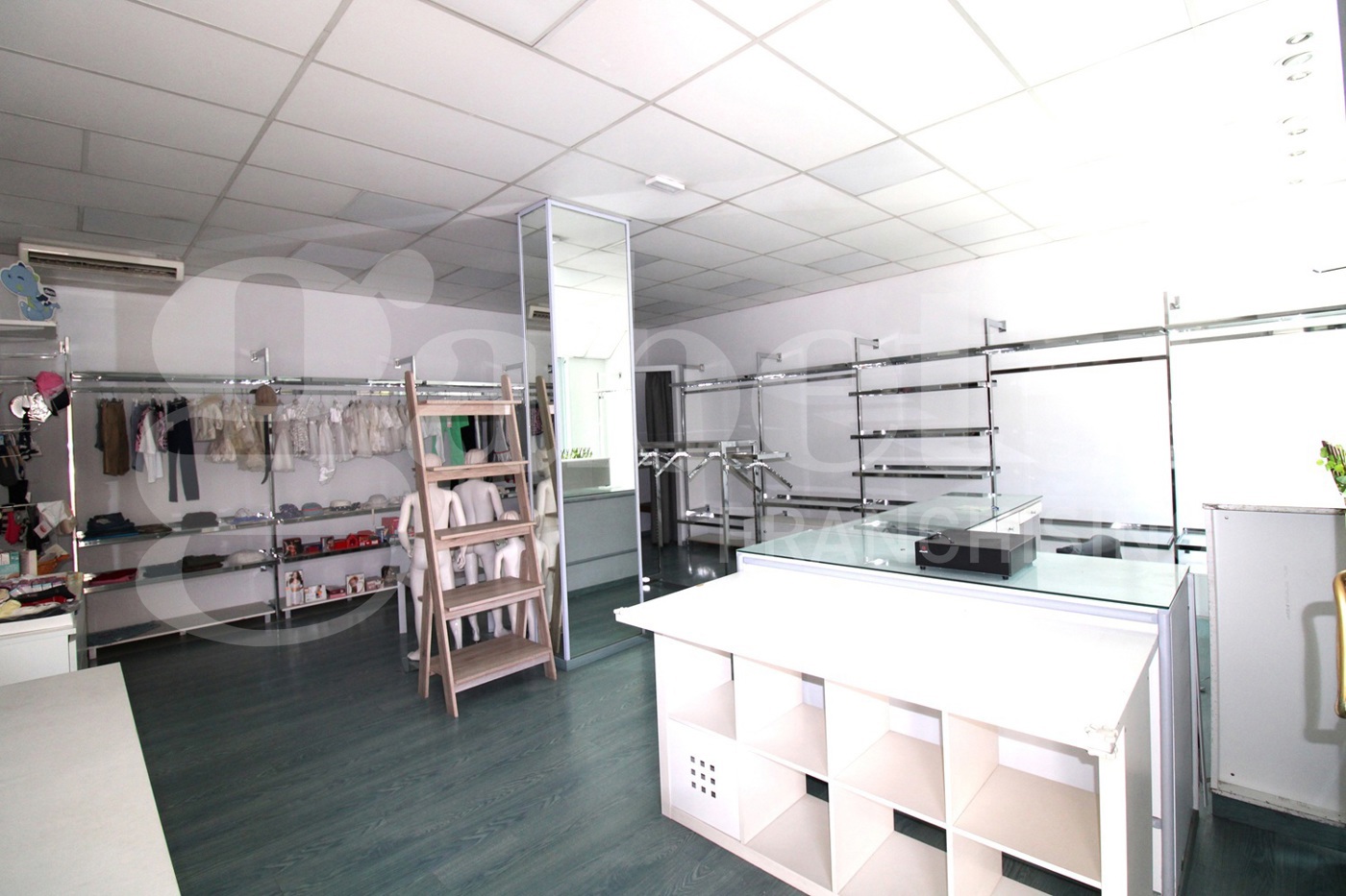 Negozio in vendita a Pedara