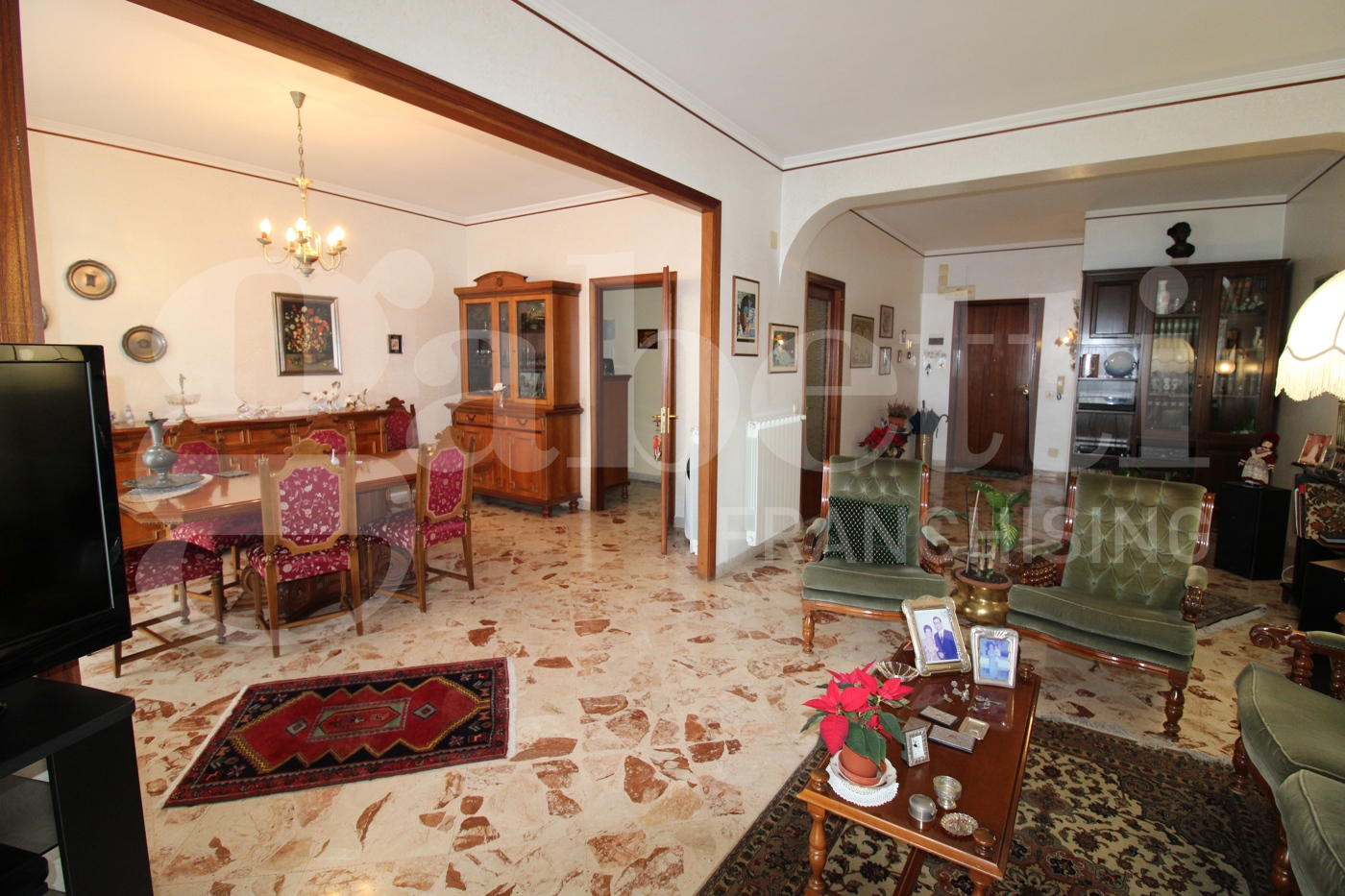 Quadrilocale con box a Catania