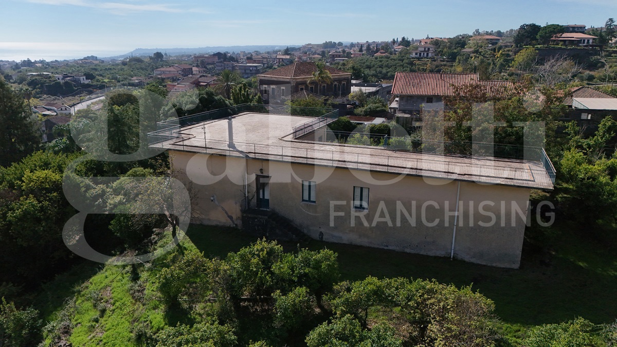 Villa con giardino a Santa Venerina