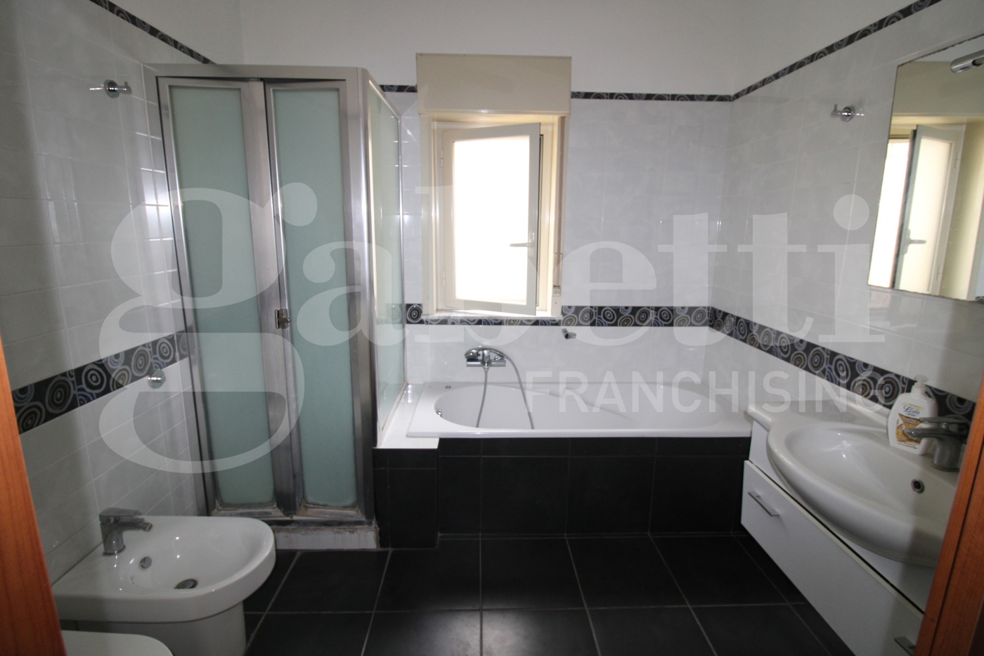 Quadrilocale in vendita a Messina