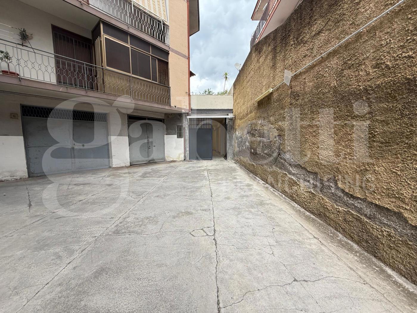 Magazzino in vendita a Misterbianco