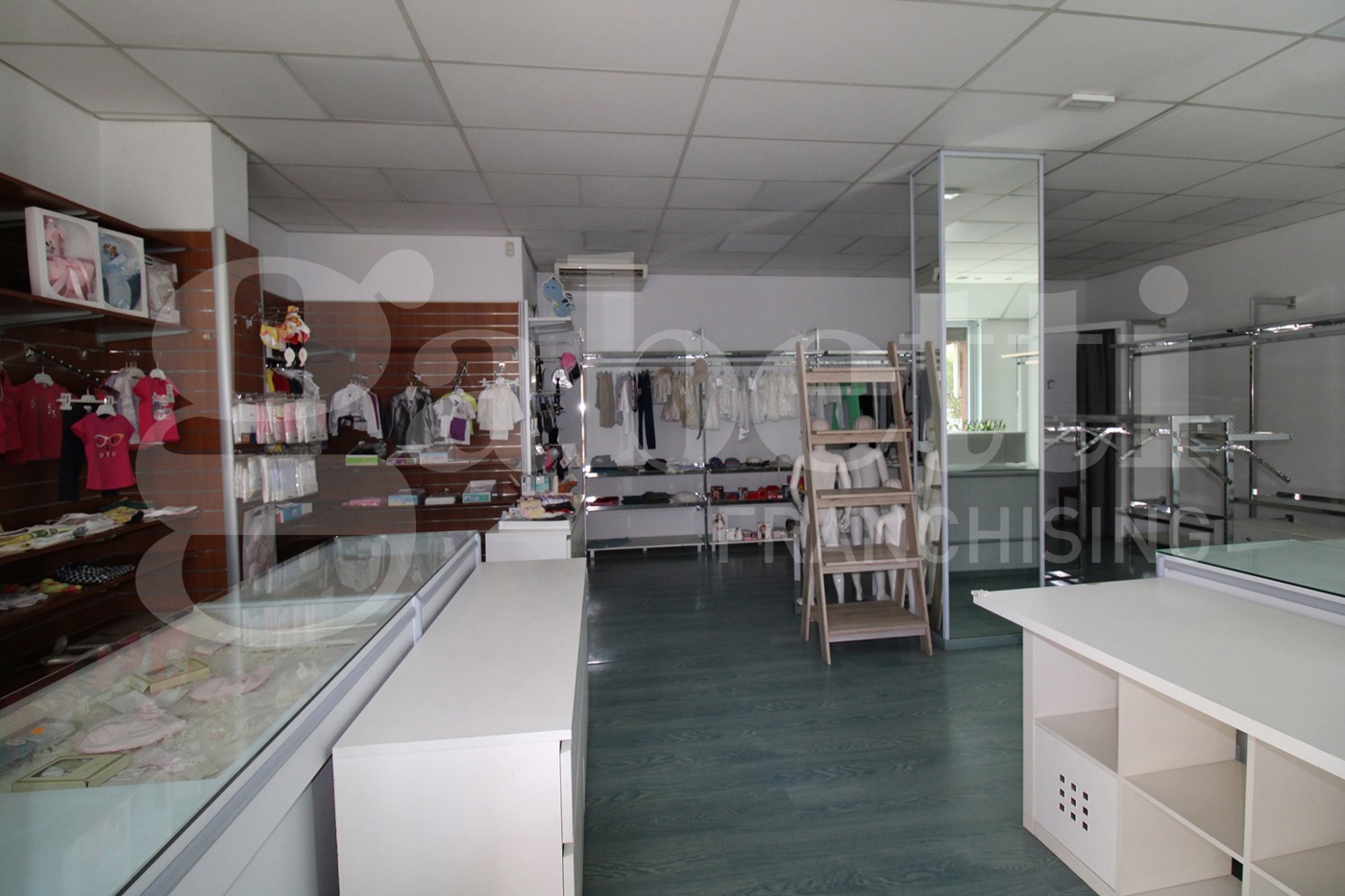 Negozio in vendita a Pedara