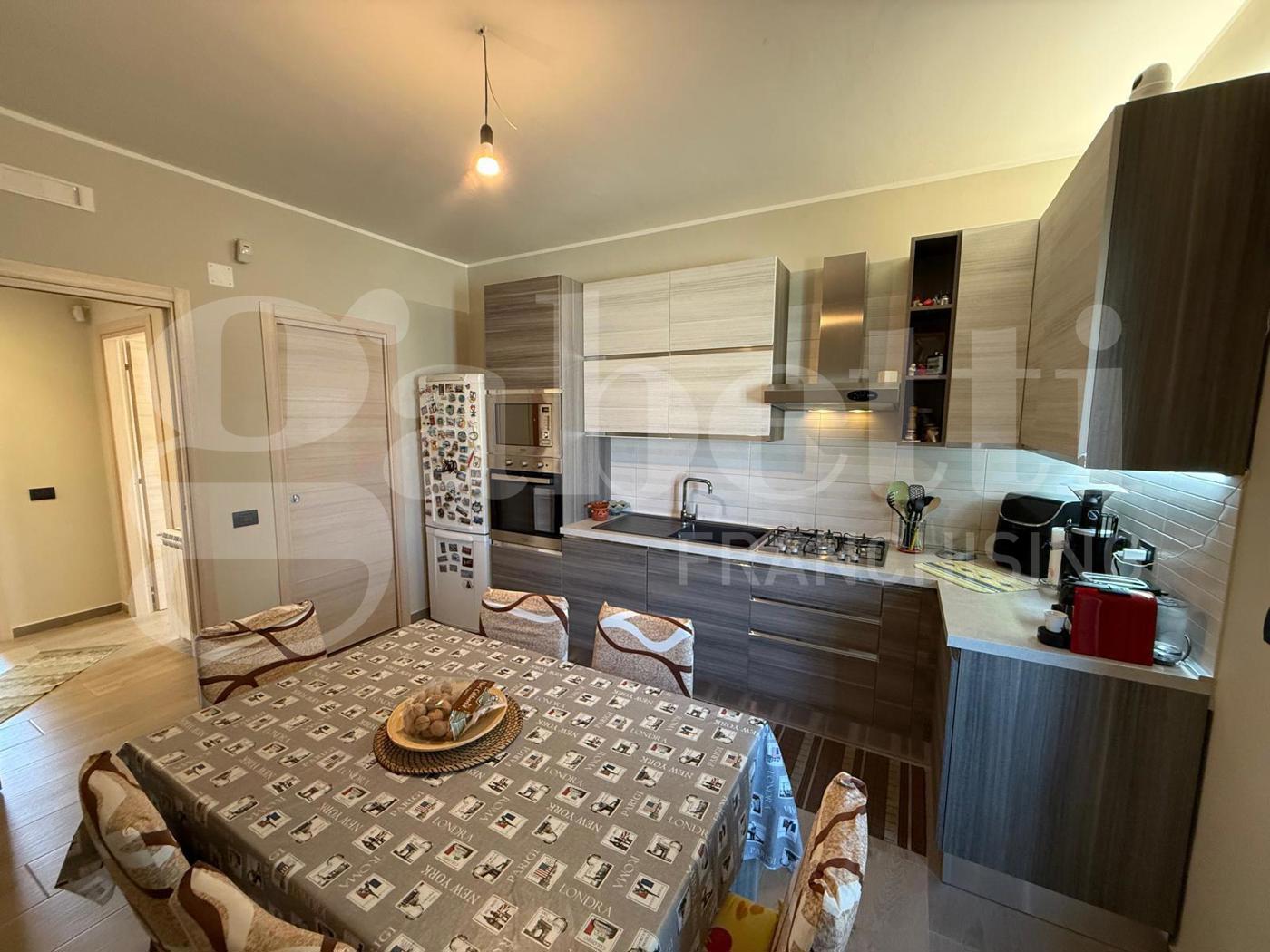 Bilocale con box a Mascalucia