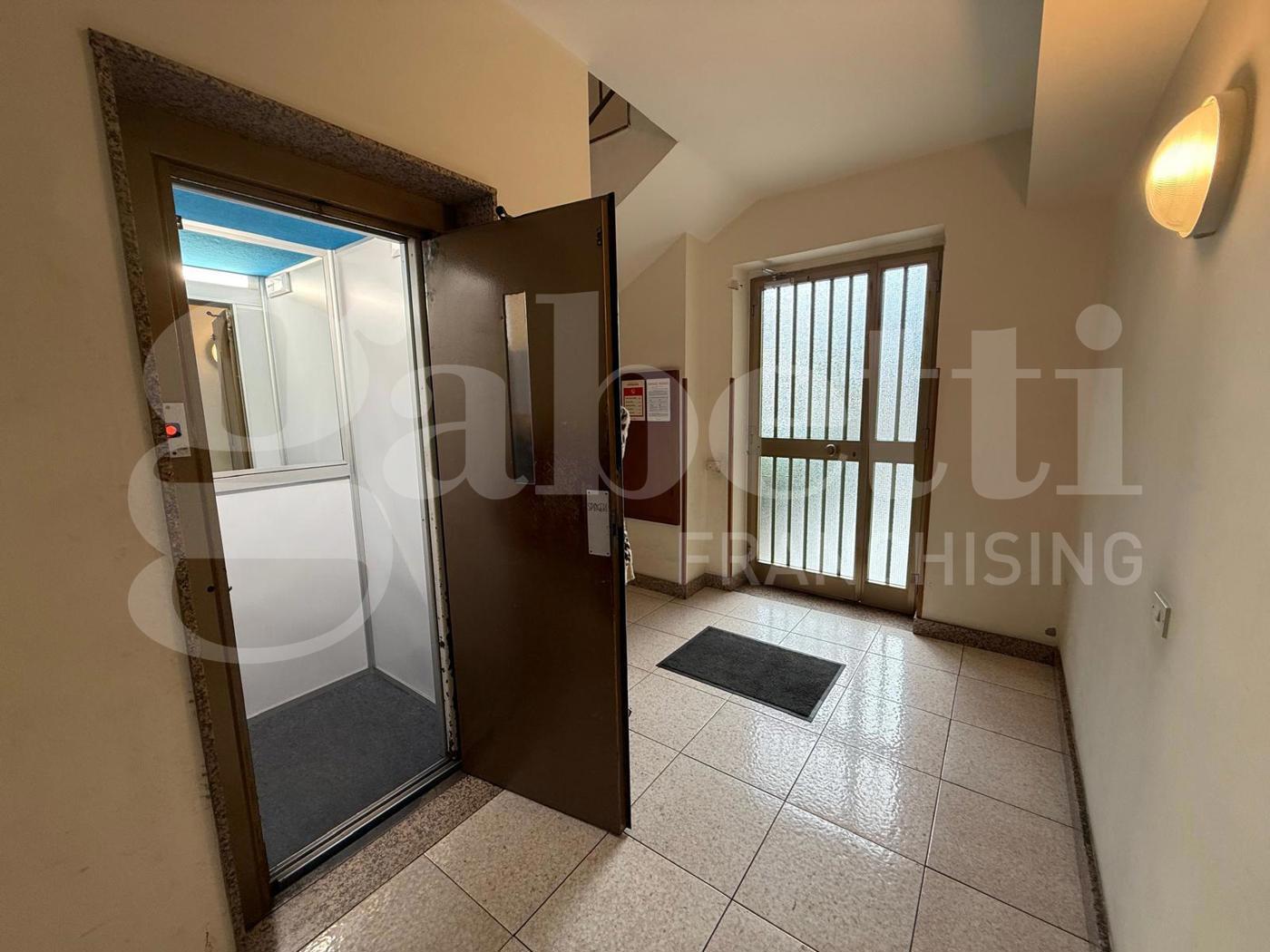 Trilocale arredato in affitto a Aci Catena