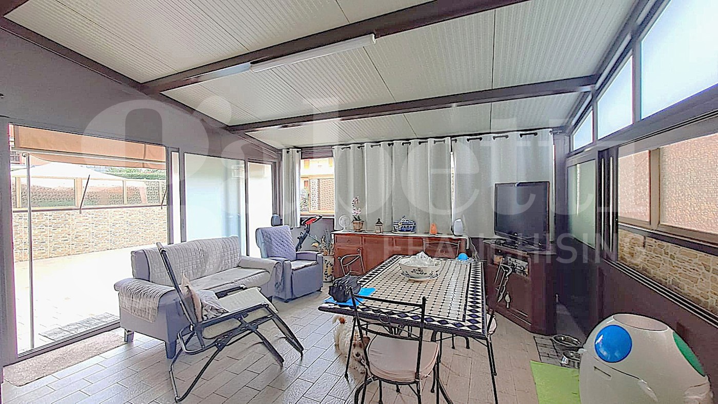 Quadrilocale con box a Aci Castello