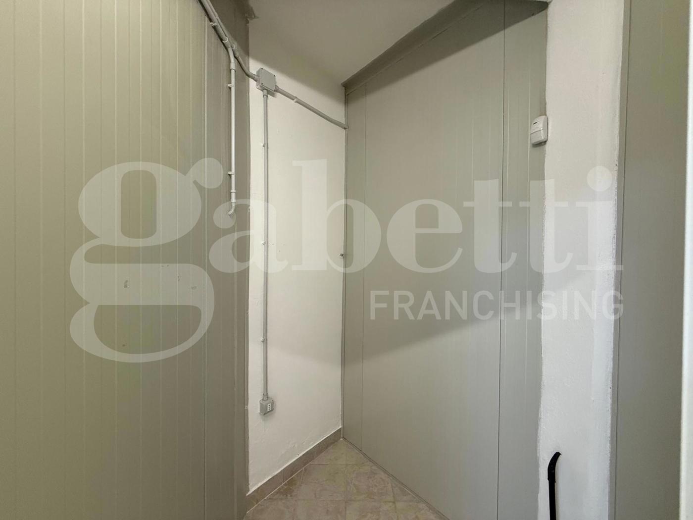 Magazzino in vendita a Misterbianco