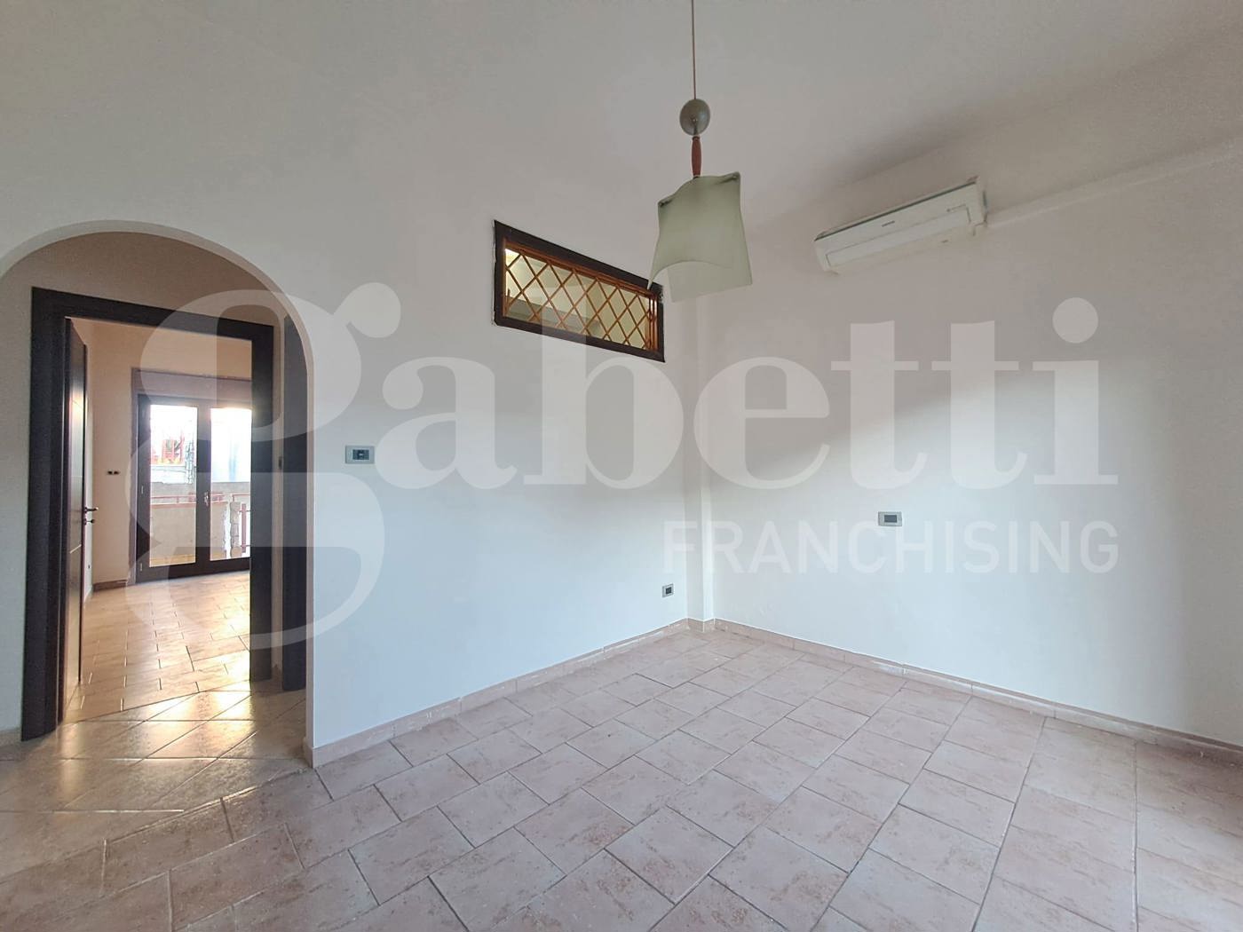 Trilocale in vendita a Aci Castello