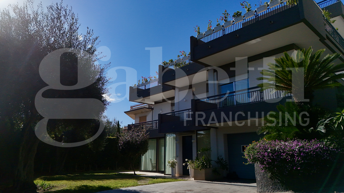 Villa con giardino a Catania