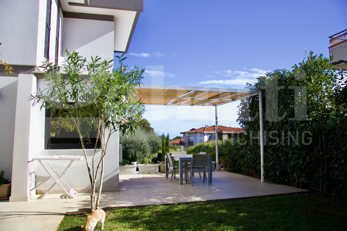 Villa con giardino a Catania