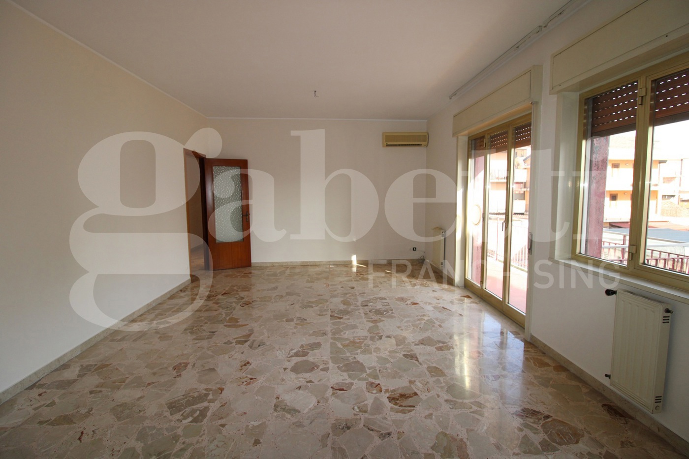 Quadrilocale in vendita a Gravina di Catania