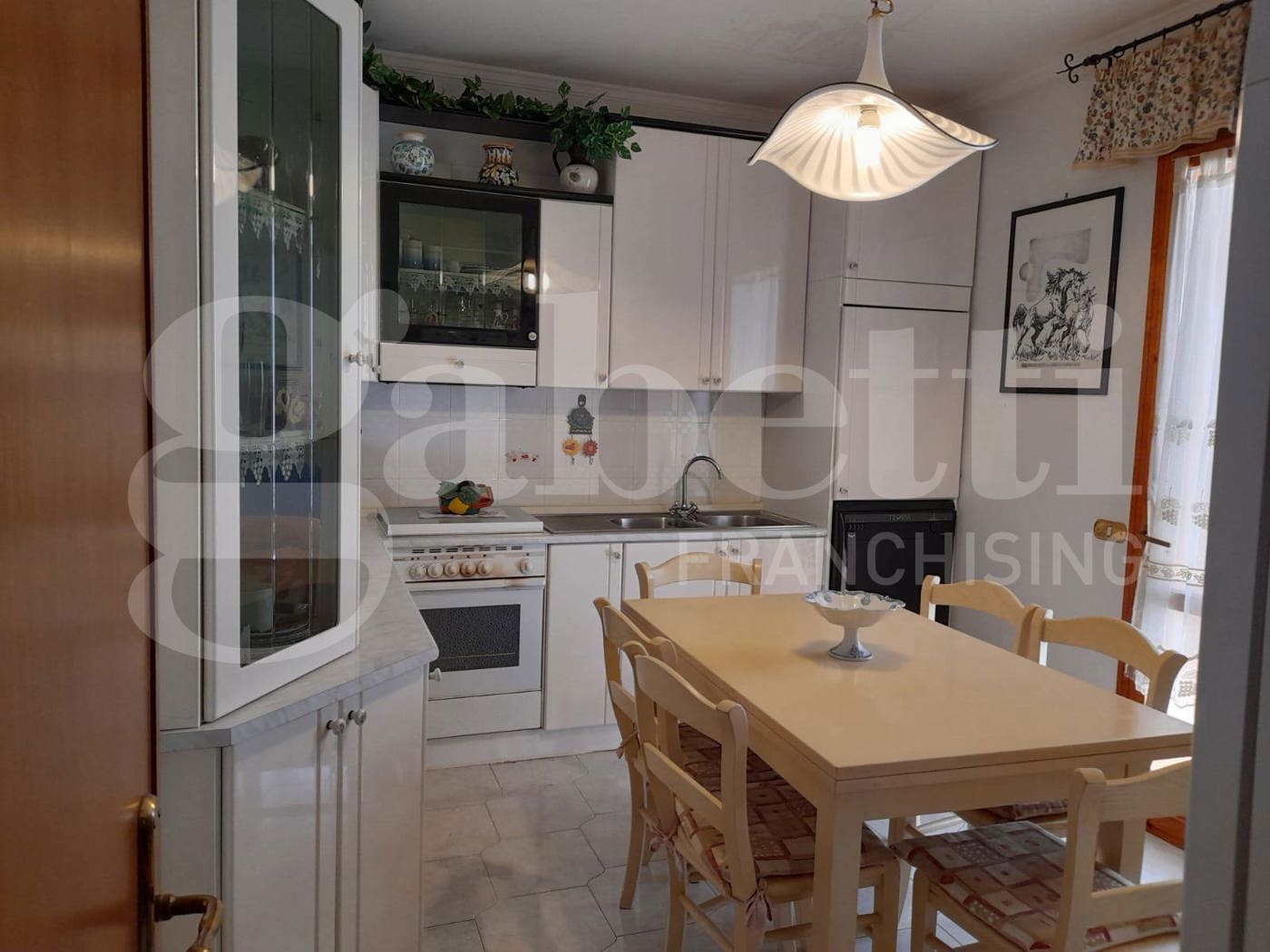 Trilocale in affitto a Aci Catena