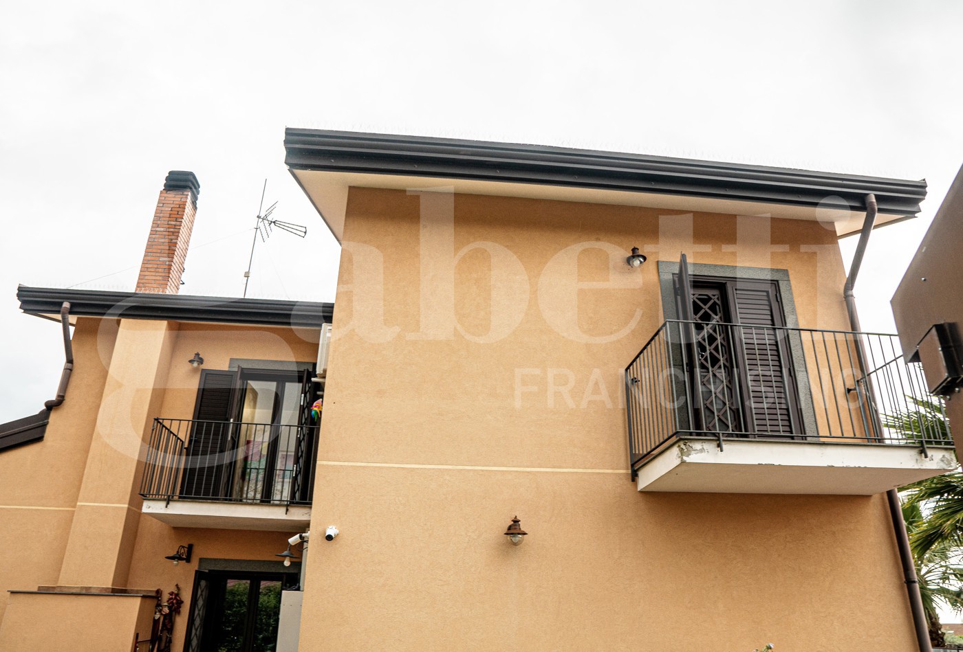 Villa con giardino a Aci Bonaccorsi