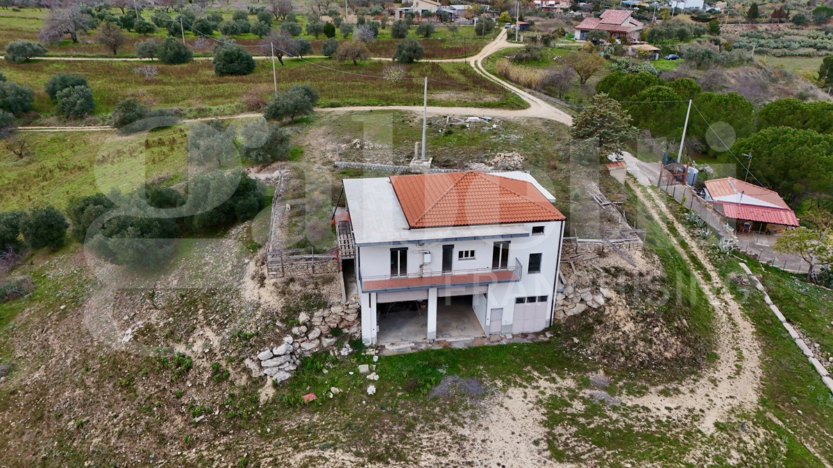 Villa con giardino a Nissoria