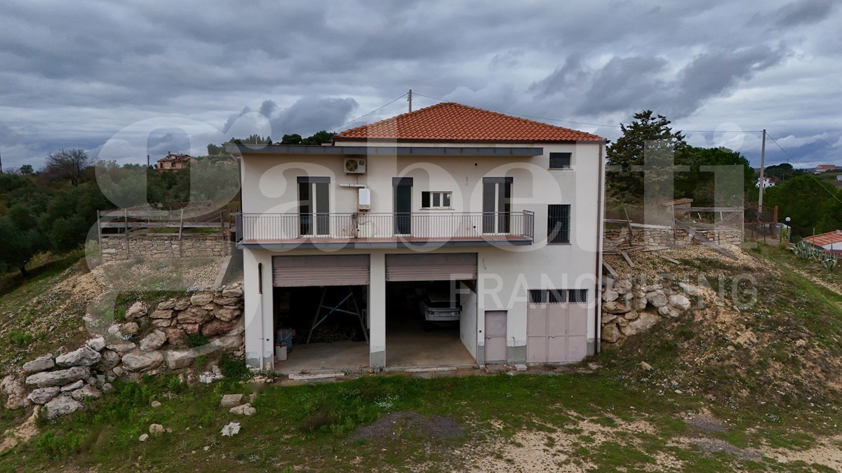 Villa con giardino a Nissoria