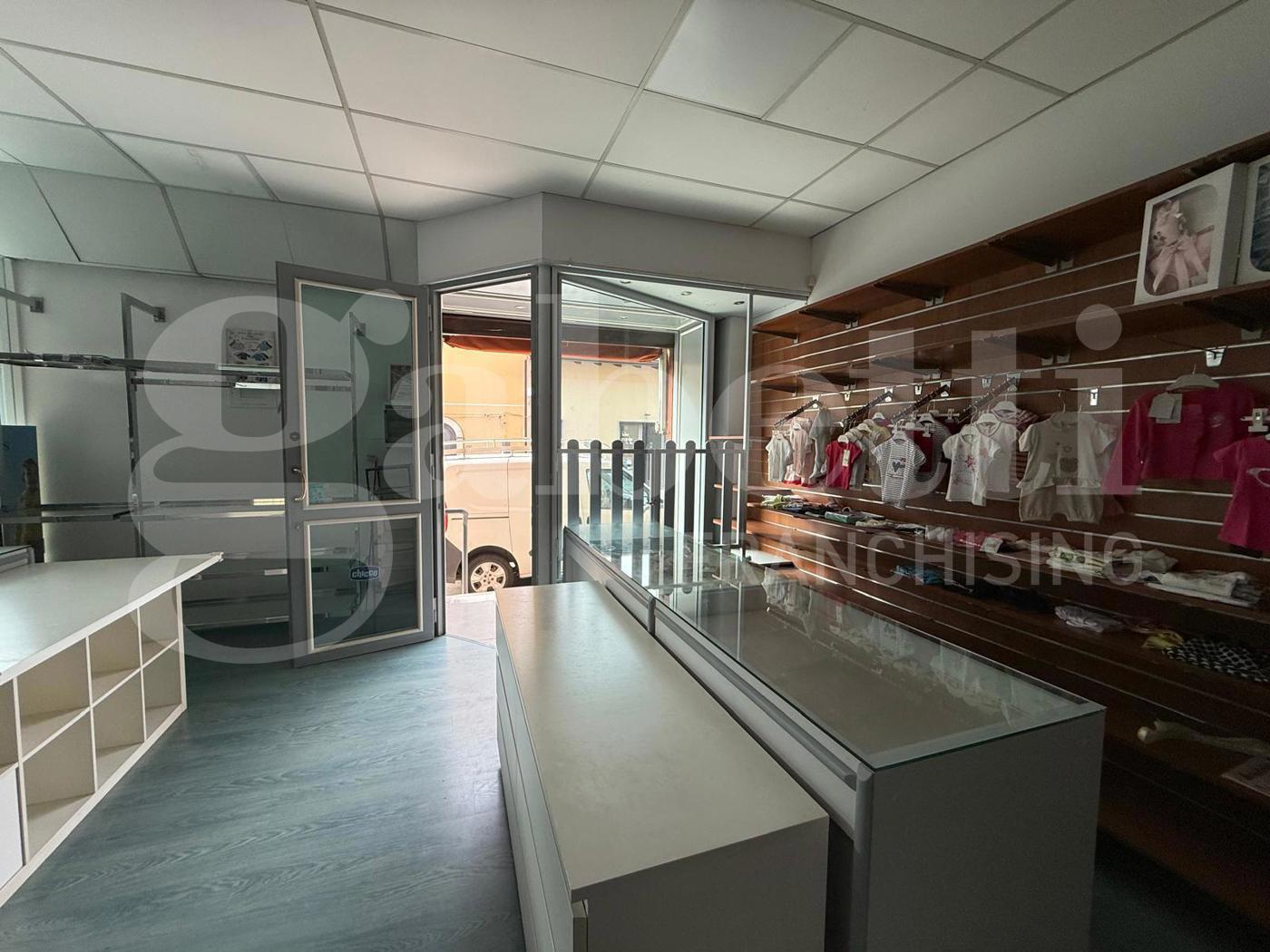 Negozio in vendita a Pedara