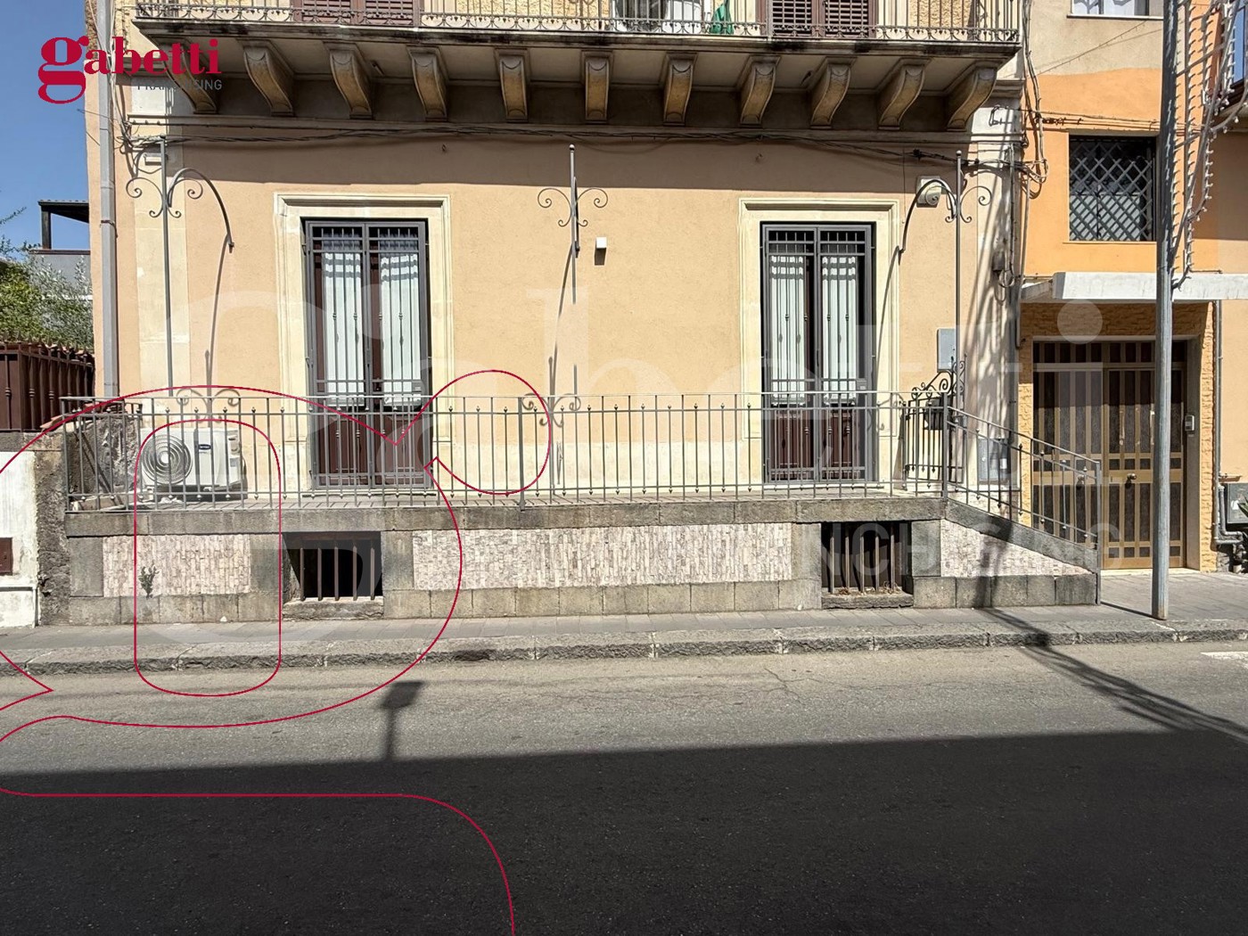 Ufficio in vendita a Aci Castello