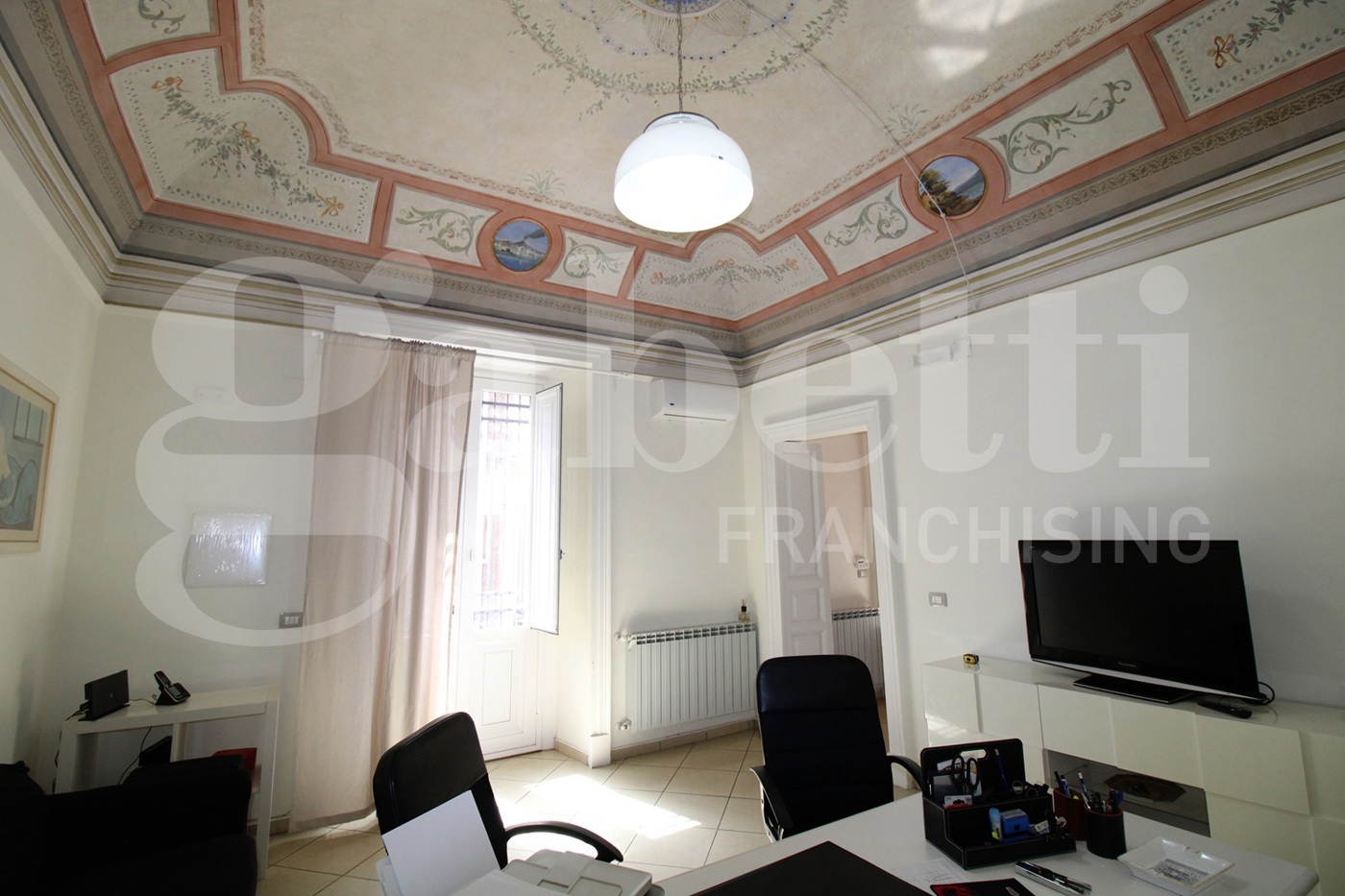 Ufficio in vendita a Aci Castello