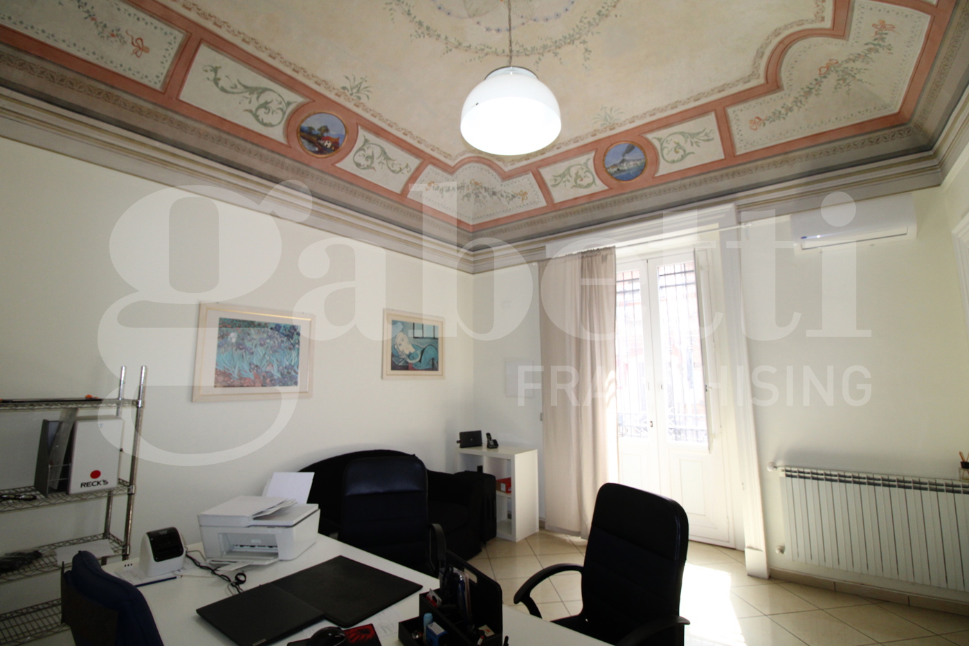 Ufficio in vendita a Aci Castello