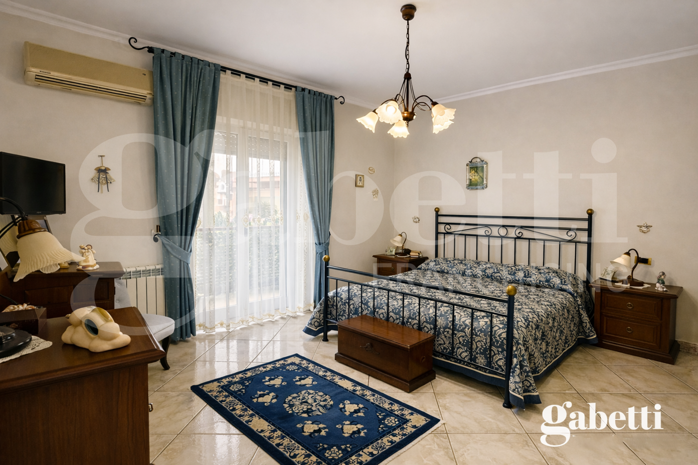 Quadrilocale ristrutturato a Aci Sant'Antonio