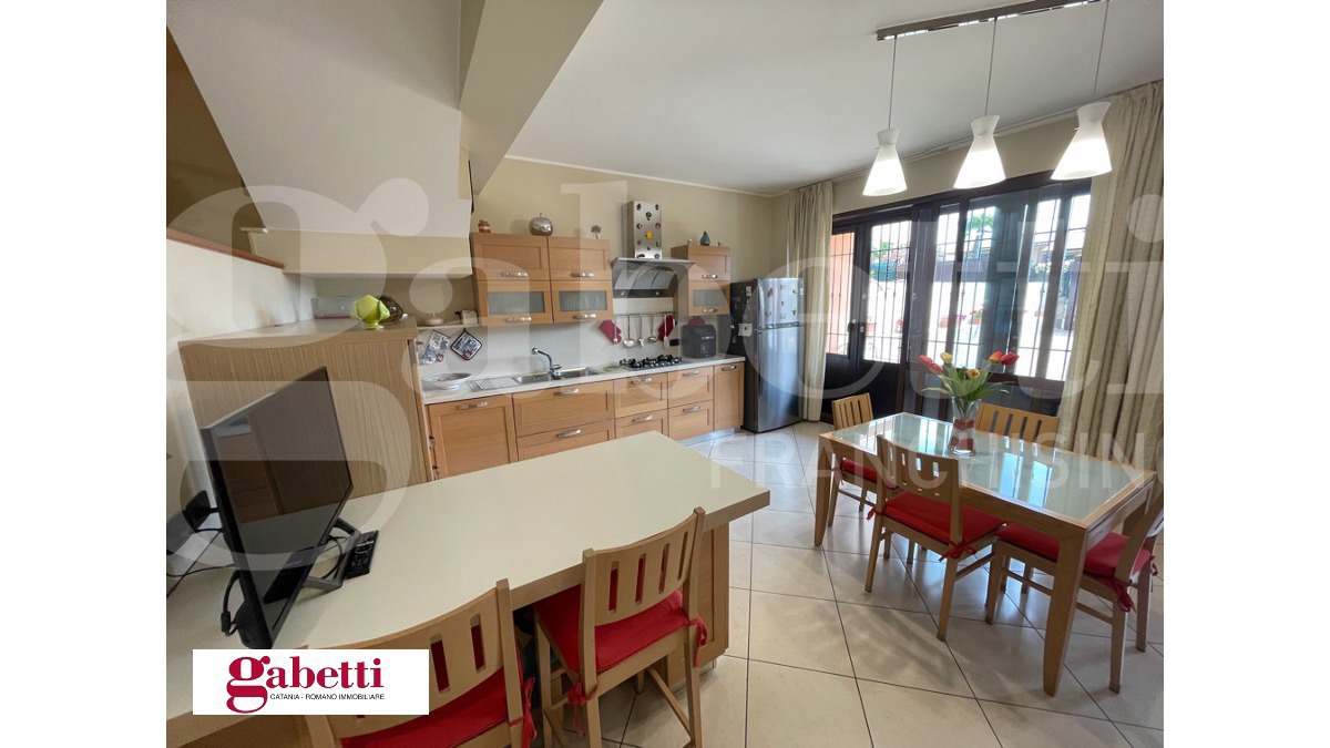 Villa con giardino a Trecastagni