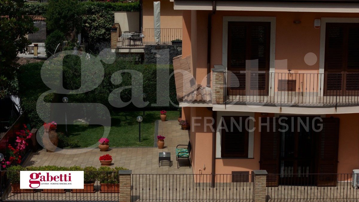 Villa con giardino a Trecastagni