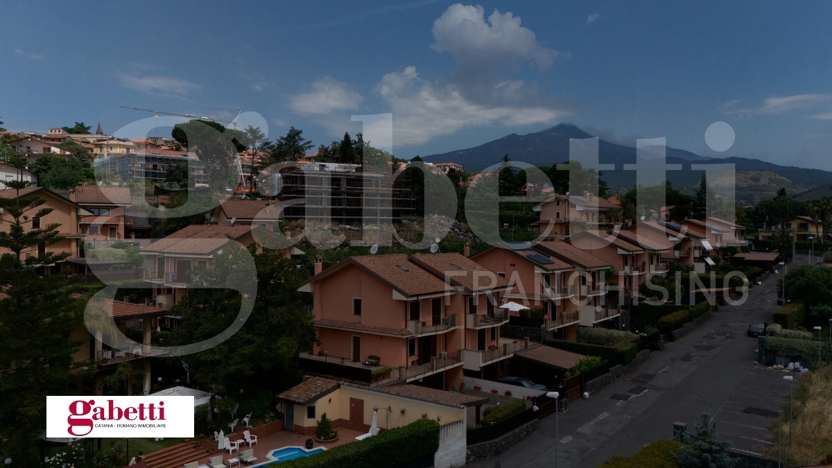 Villa con giardino a Trecastagni