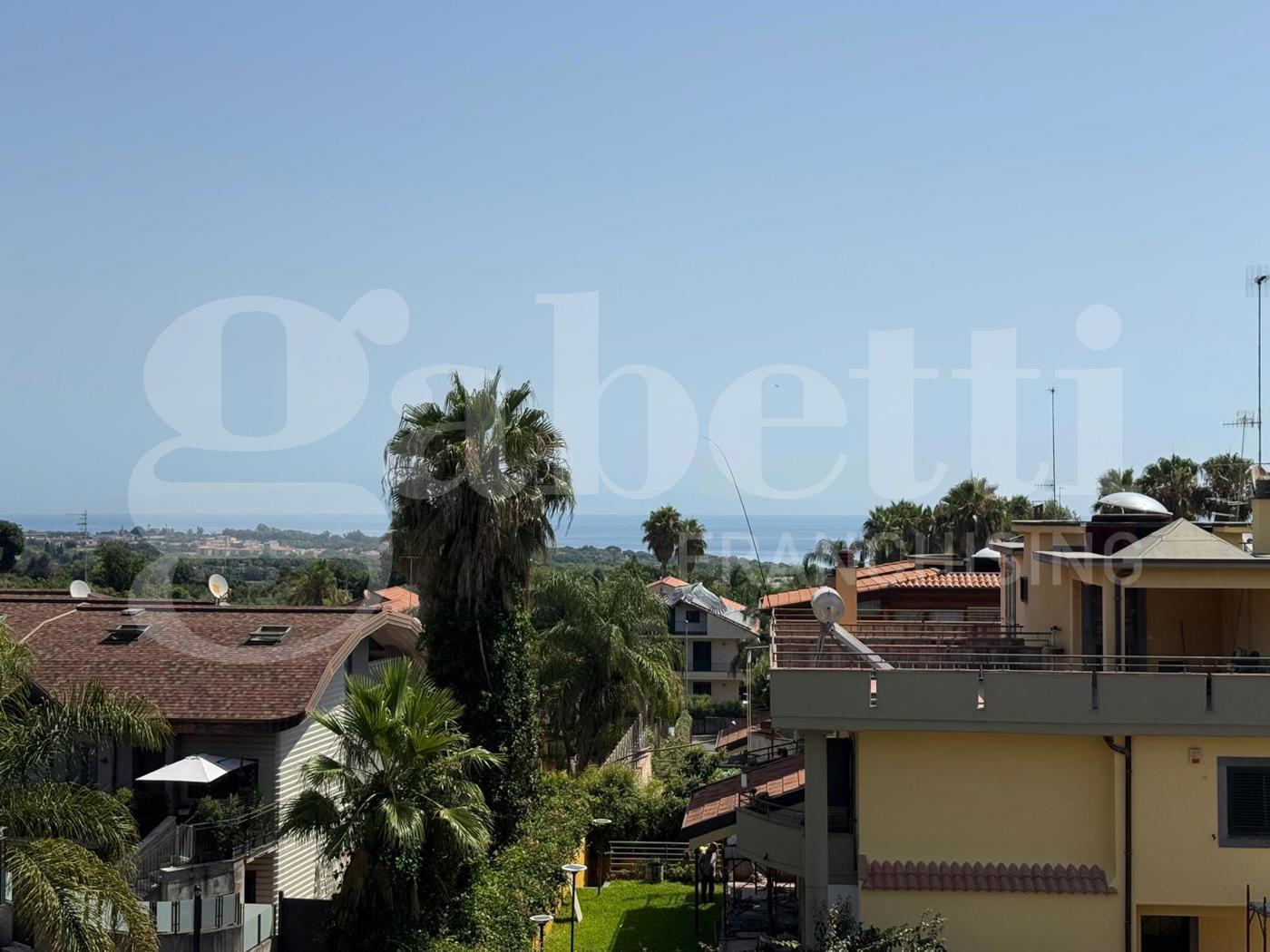 Villa con giardino a Aci Catena