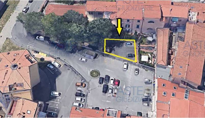 Posto auto scoperto in vendita a Livorno