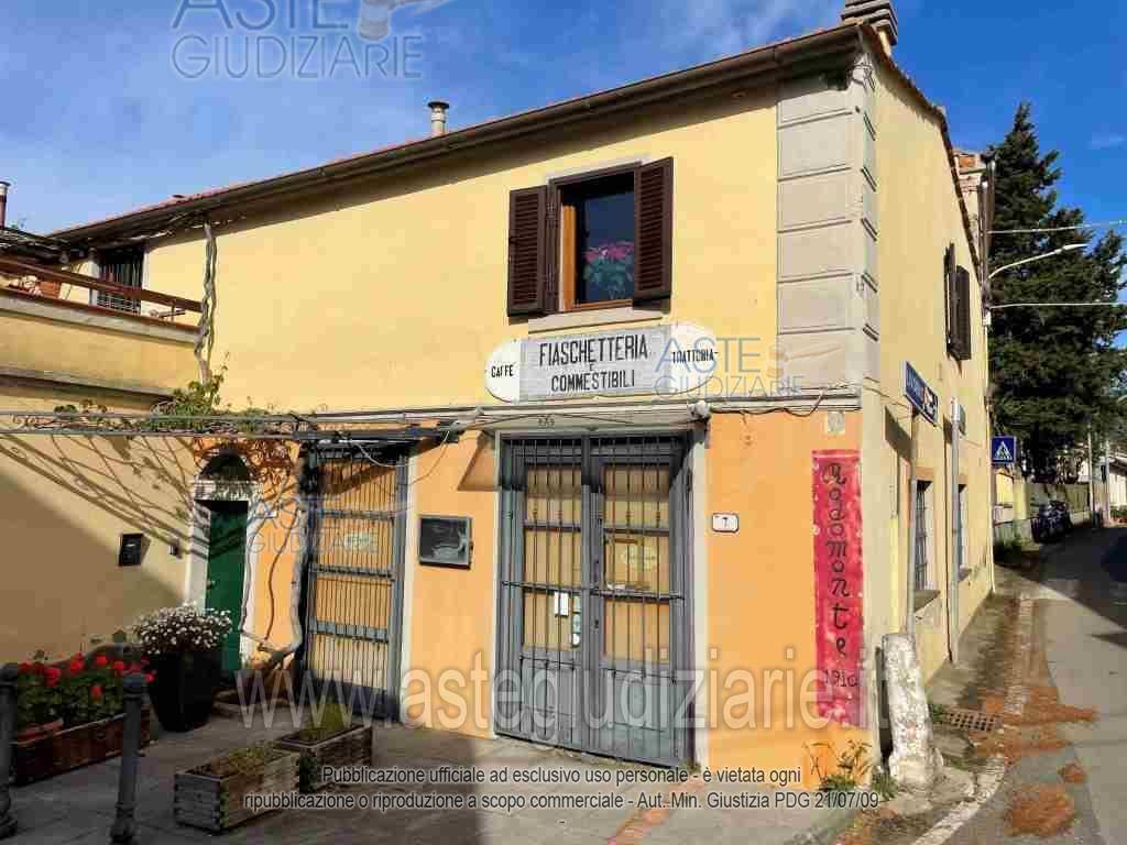 Locale commerciale in vendita a Rosignano Marittimo, Gabbro