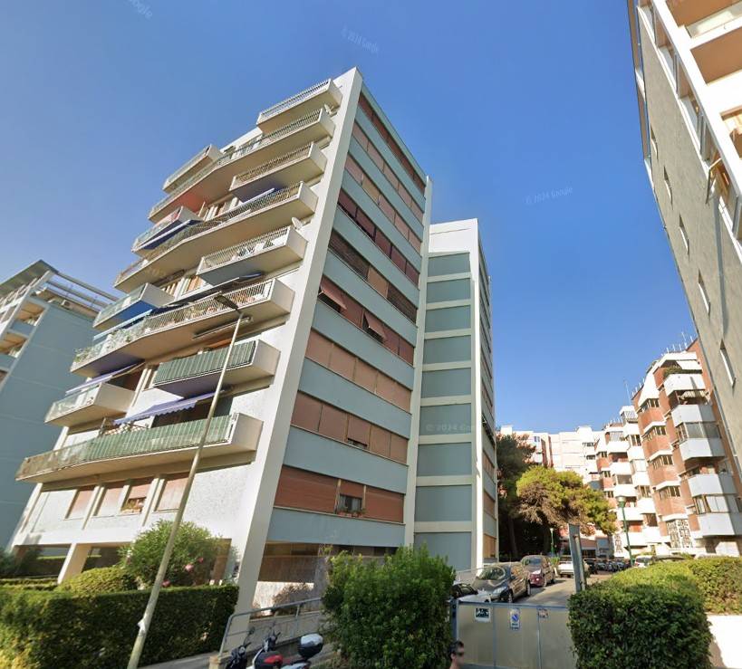 Locale commerciale in vendita a Livorno