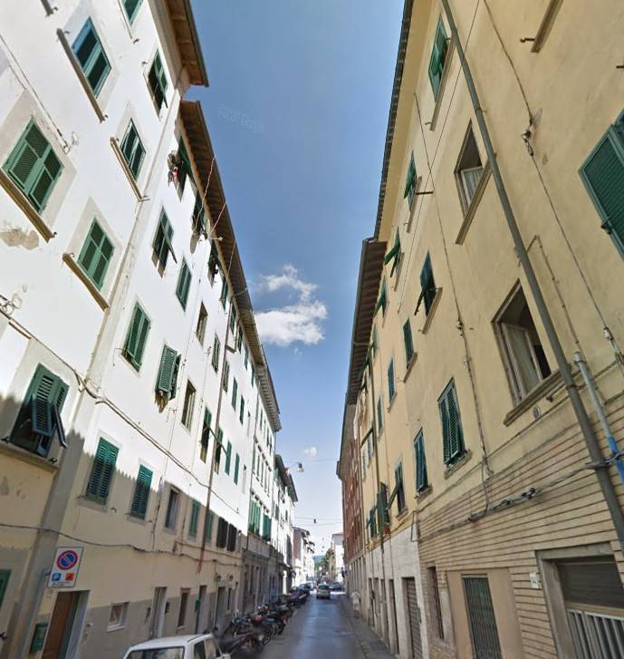 Locale commerciale in vendita a Livorno, Centro storico