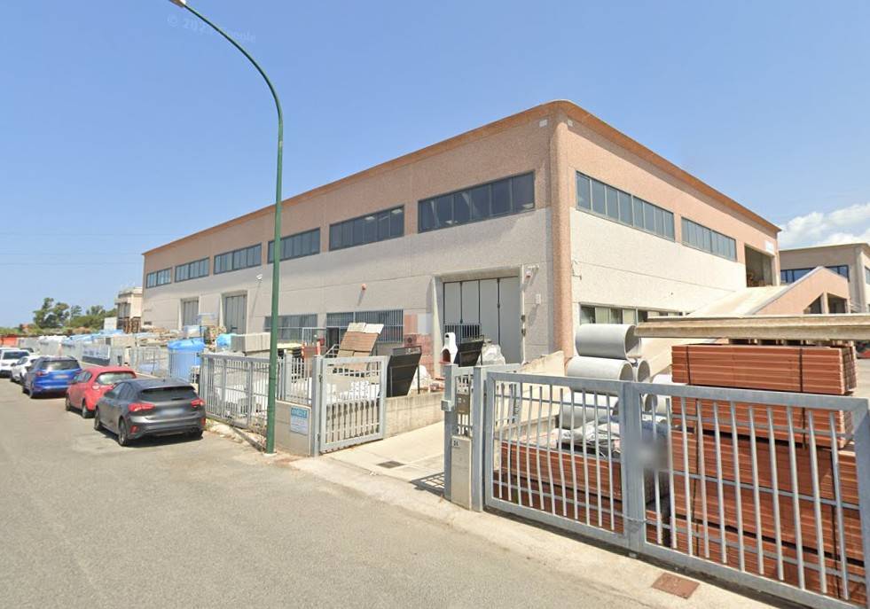 Capannone in vendita a Campiglia Marittima, Venturina