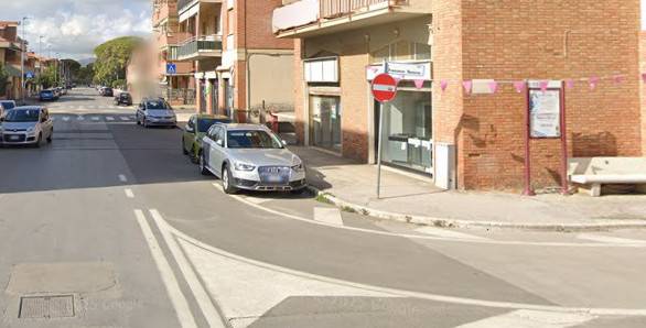 Locale commerciale in vendita a Grosseto, Marina di Grosseto