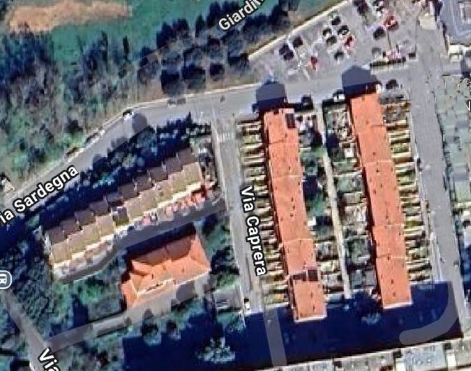 Locale commerciale in vendita a Piombino