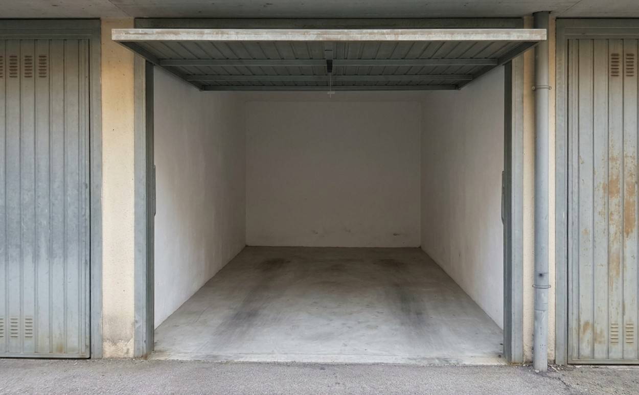 Box o garage in vendita a Rufina