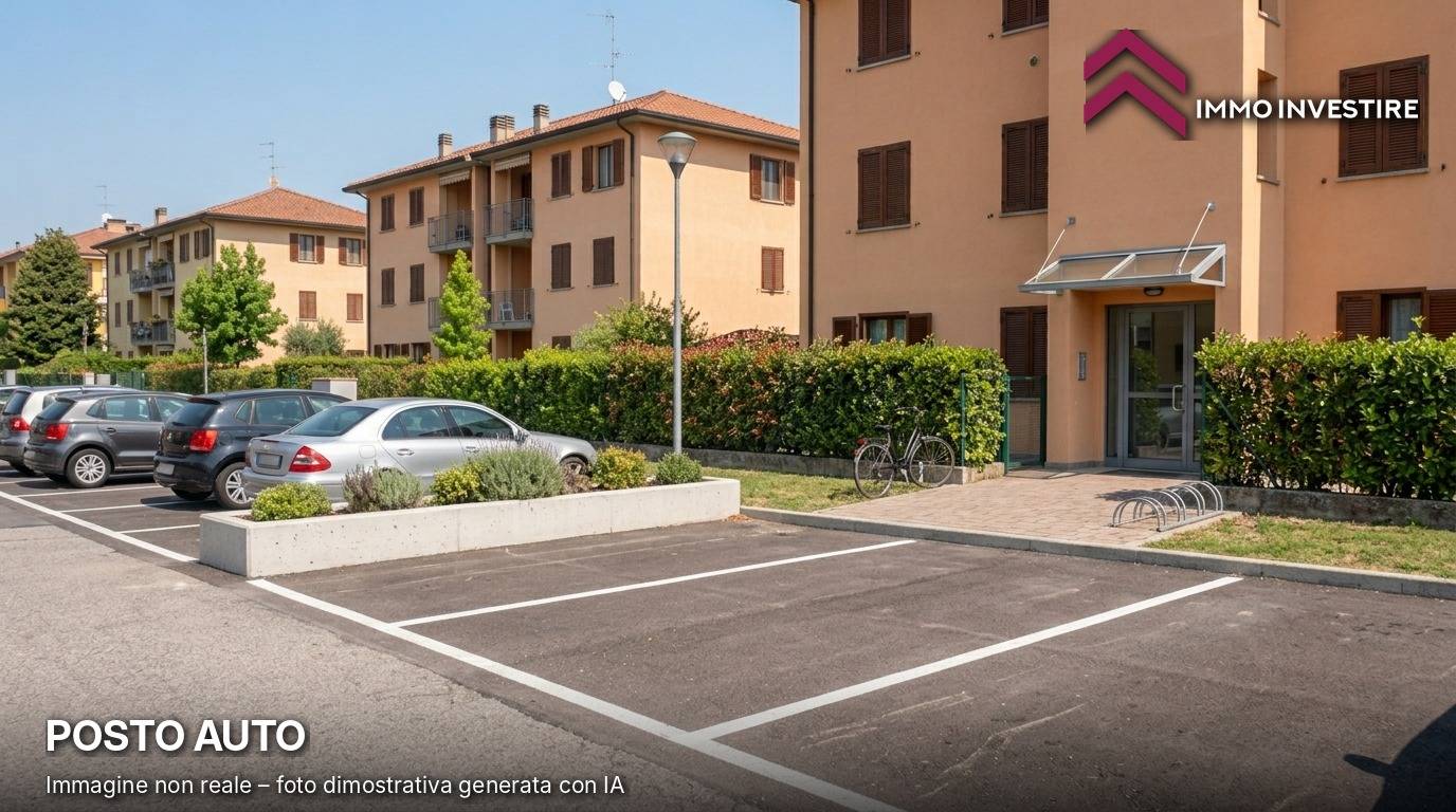 Posto auto scoperto in vendita a Pietrasanta