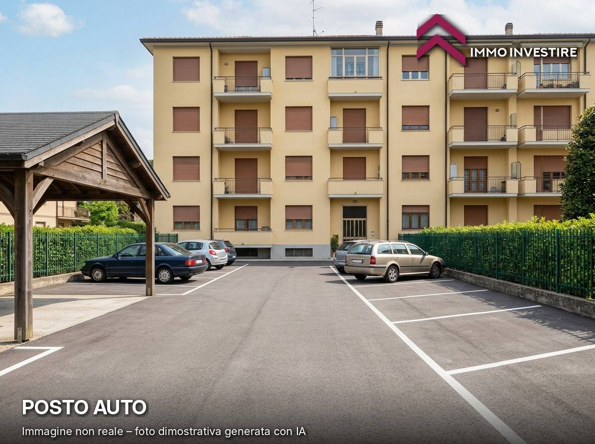 Posto auto scoperto in vendita a Pietrasanta