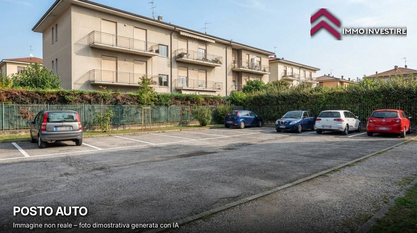Posto auto scoperto in vendita a Viareggio