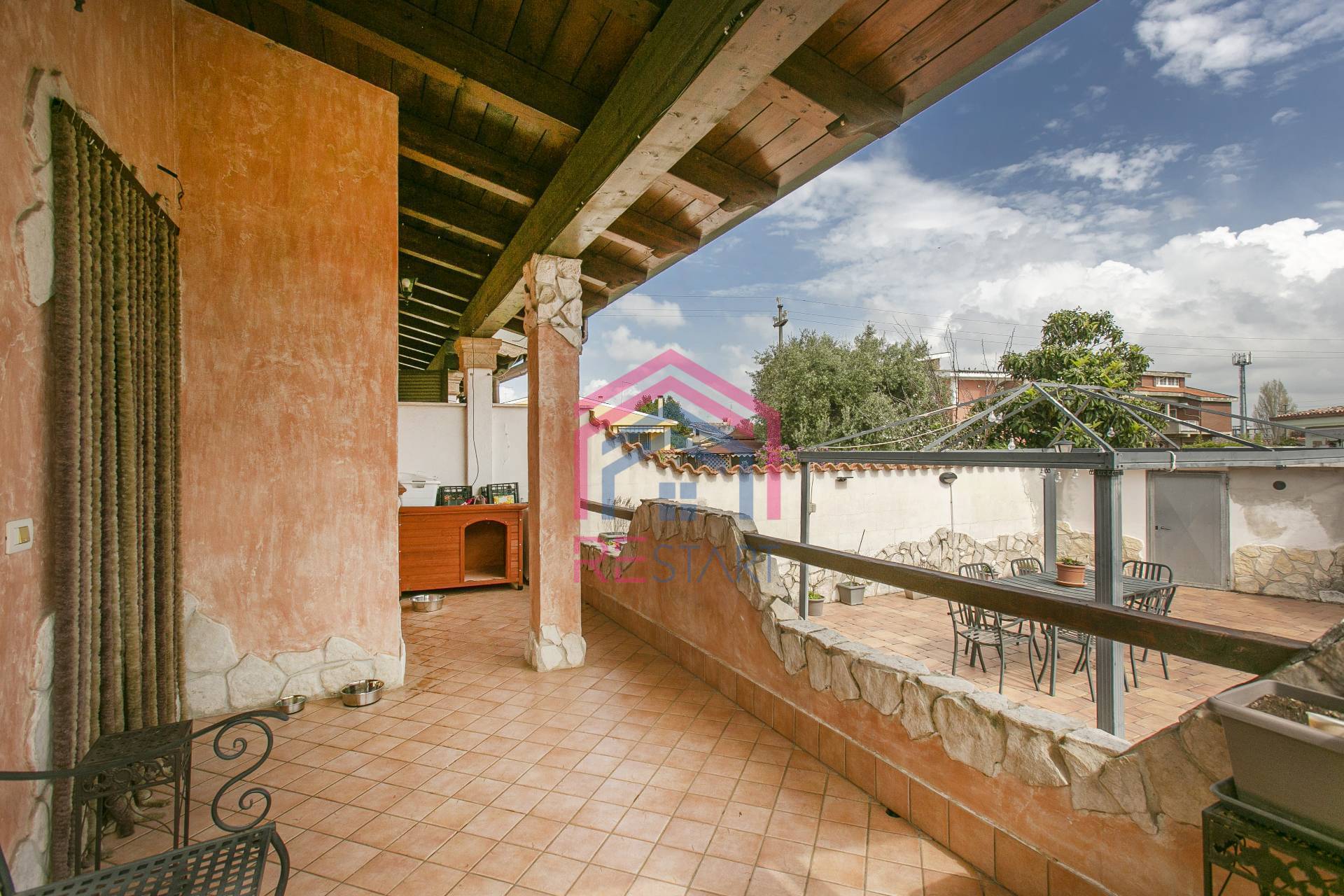 Villetta bifamiliare in vendita a Ardea, Nuova Florida