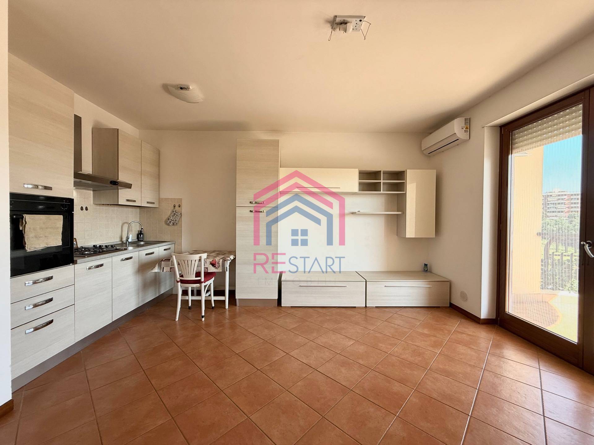 Appartamento in vendita a Pomezia, Centro