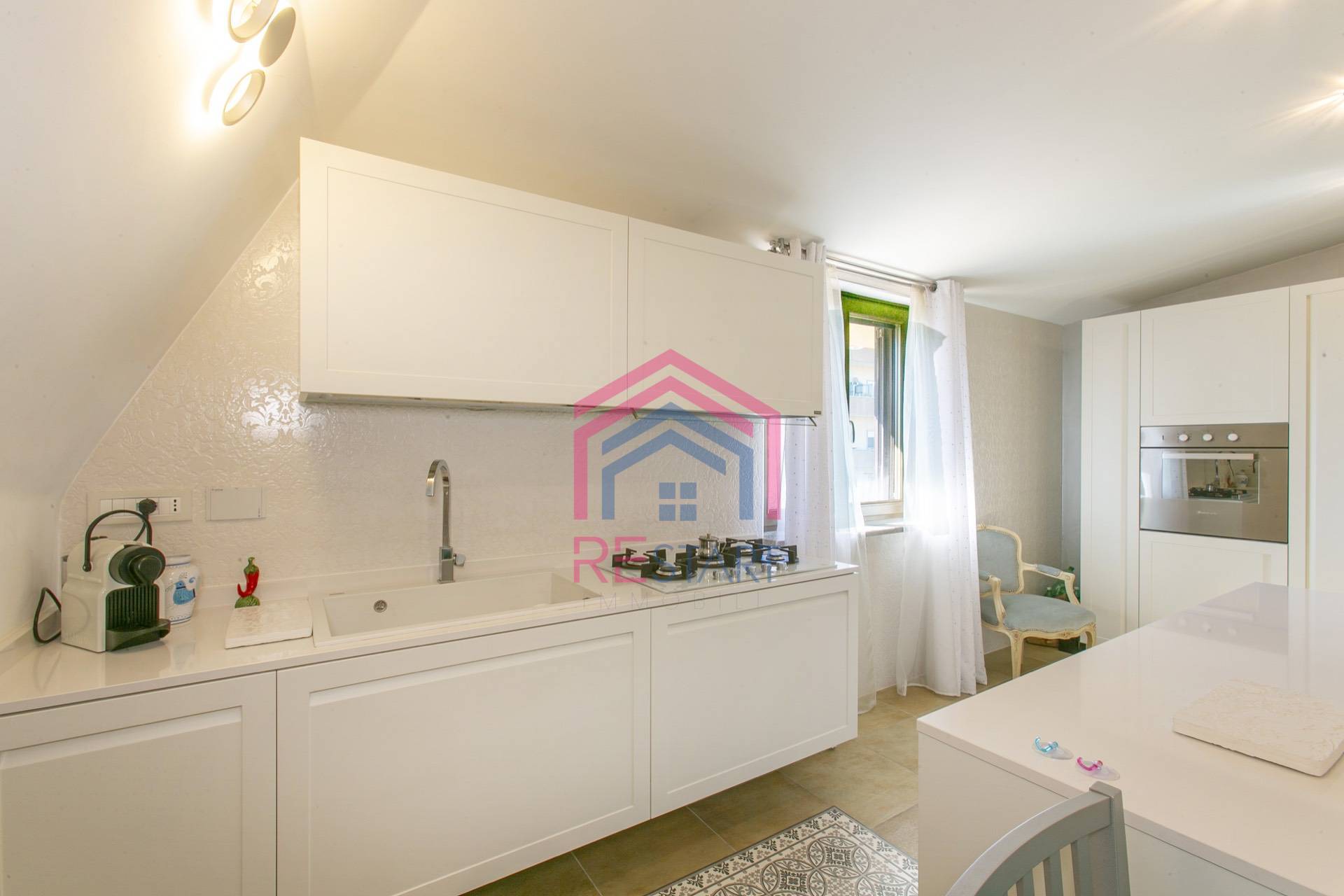 Villetta bifamiliare in vendita a Pomezia