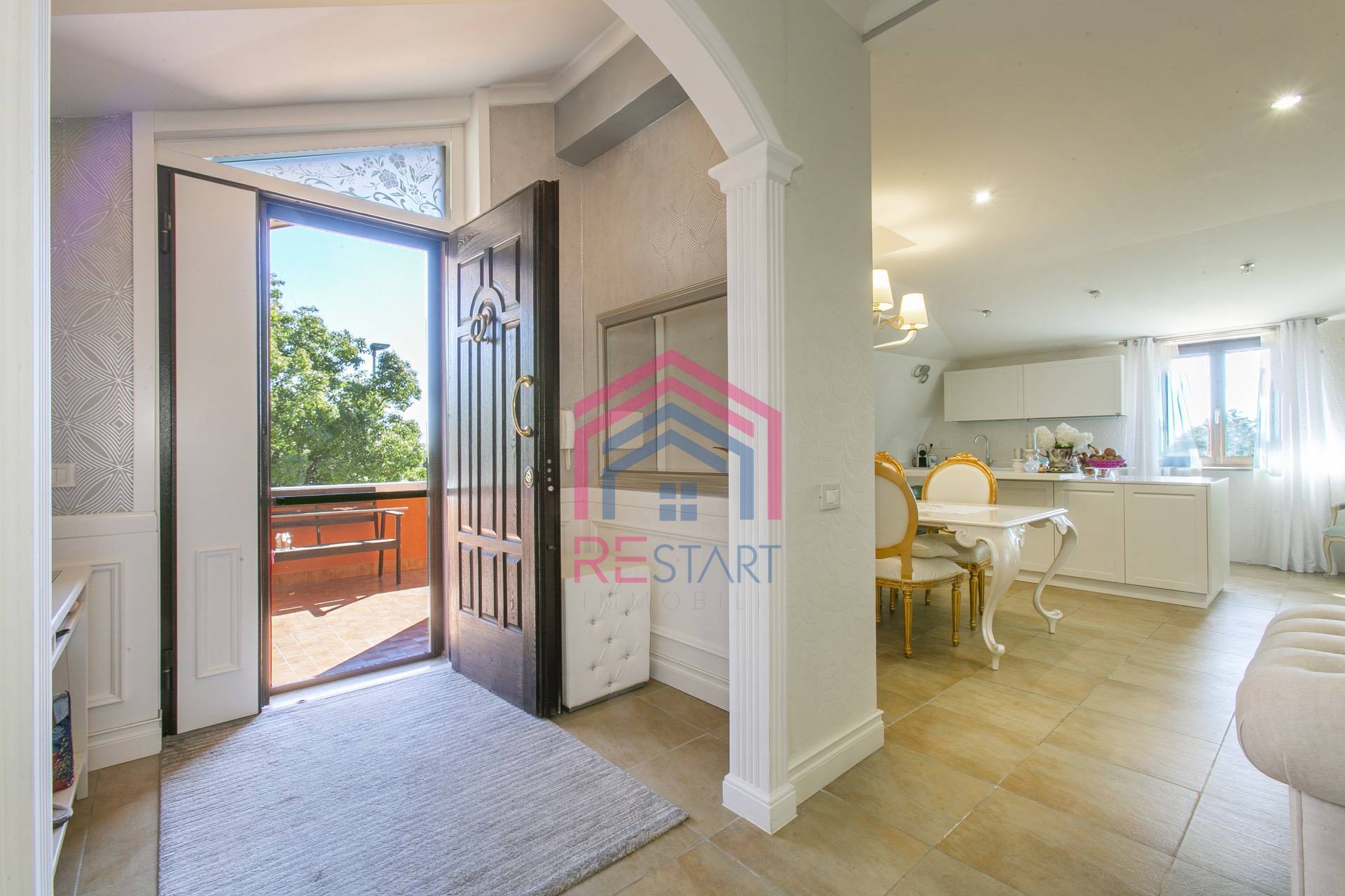 Villetta bifamiliare in vendita a Pomezia